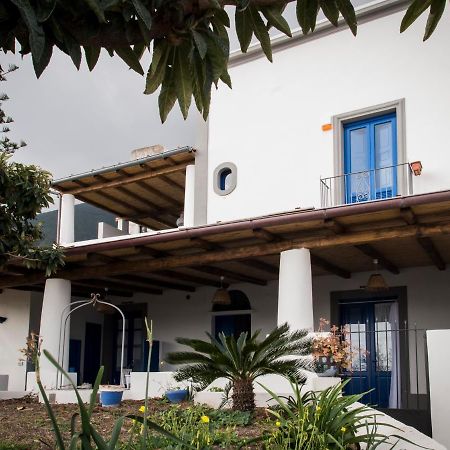 Villa Insolia Санта Марина Салина Екстериор снимка