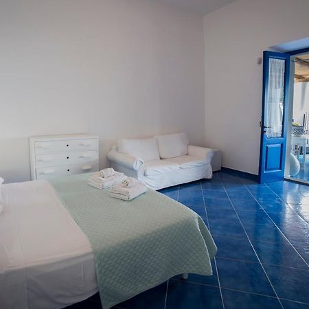 Villa Insolia Санта Марина Салина Екстериор снимка