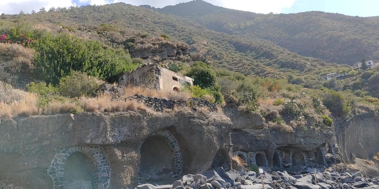Villa Insolia Санта Марина Салина Екстериор снимка
