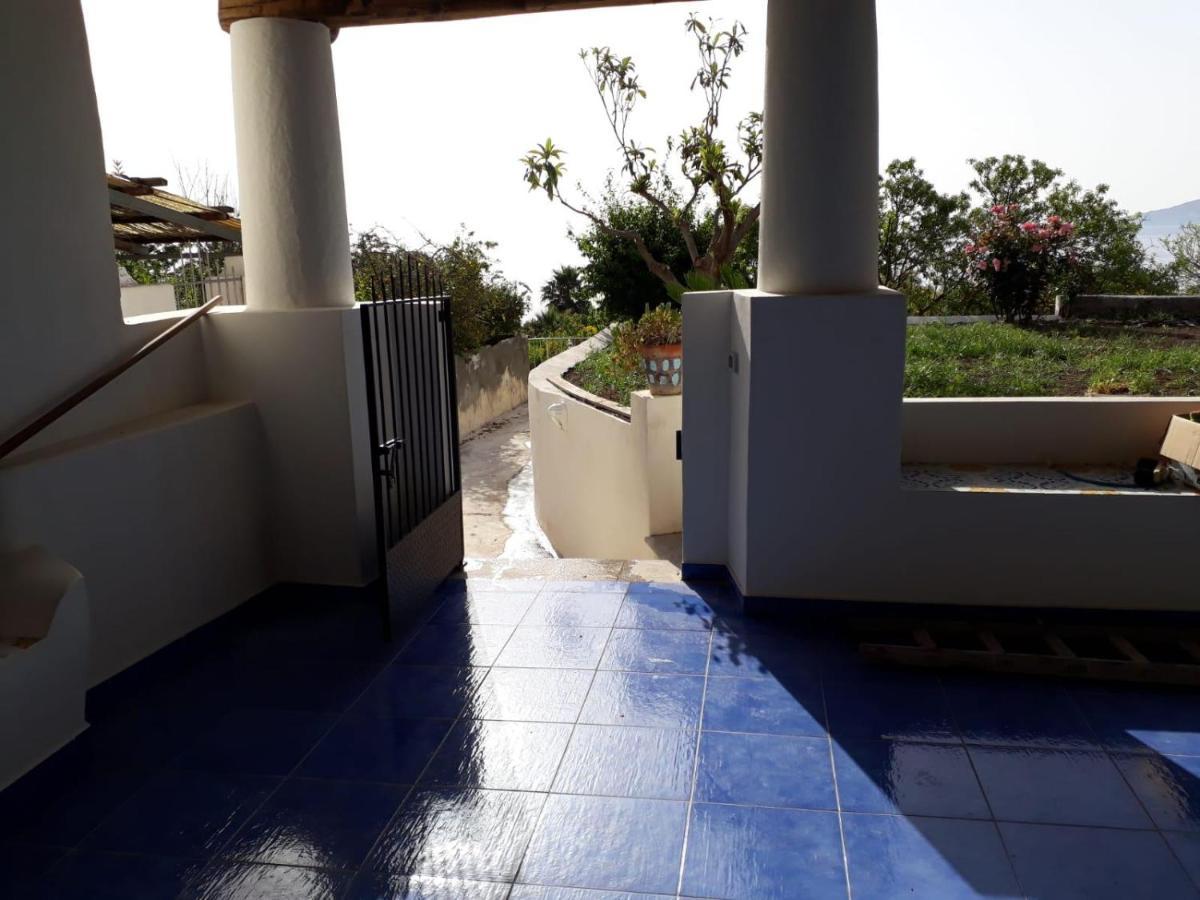 Villa Insolia Санта Марина Салина Екстериор снимка