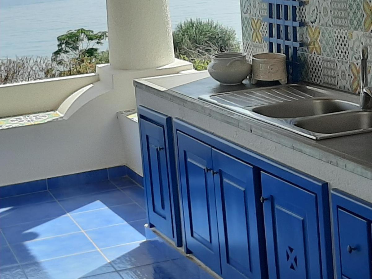 Villa Insolia Санта Марина Салина Екстериор снимка