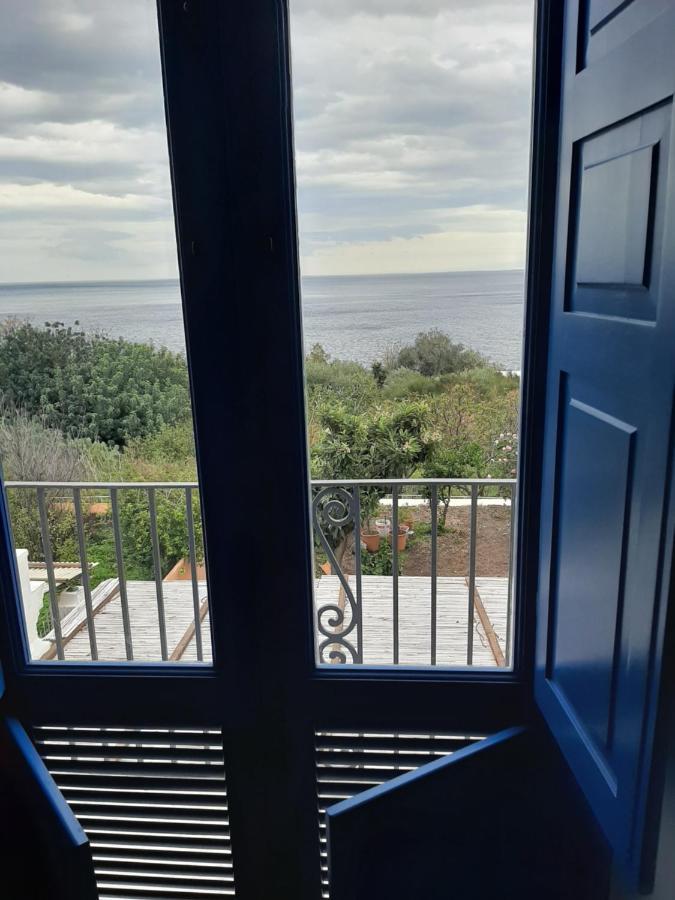 Villa Insolia Санта Марина Салина Екстериор снимка